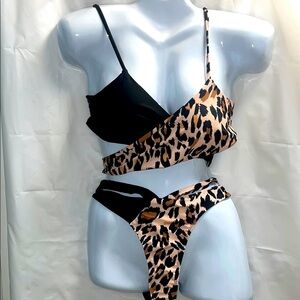 NWOT Leopard Print and Black Women's Swimwear Size XL